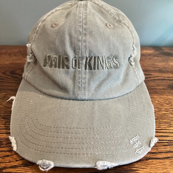 🧢 Pair of Kings Disney+ Hat – Rare Cast & Crew Gift - Picture 1 of 4